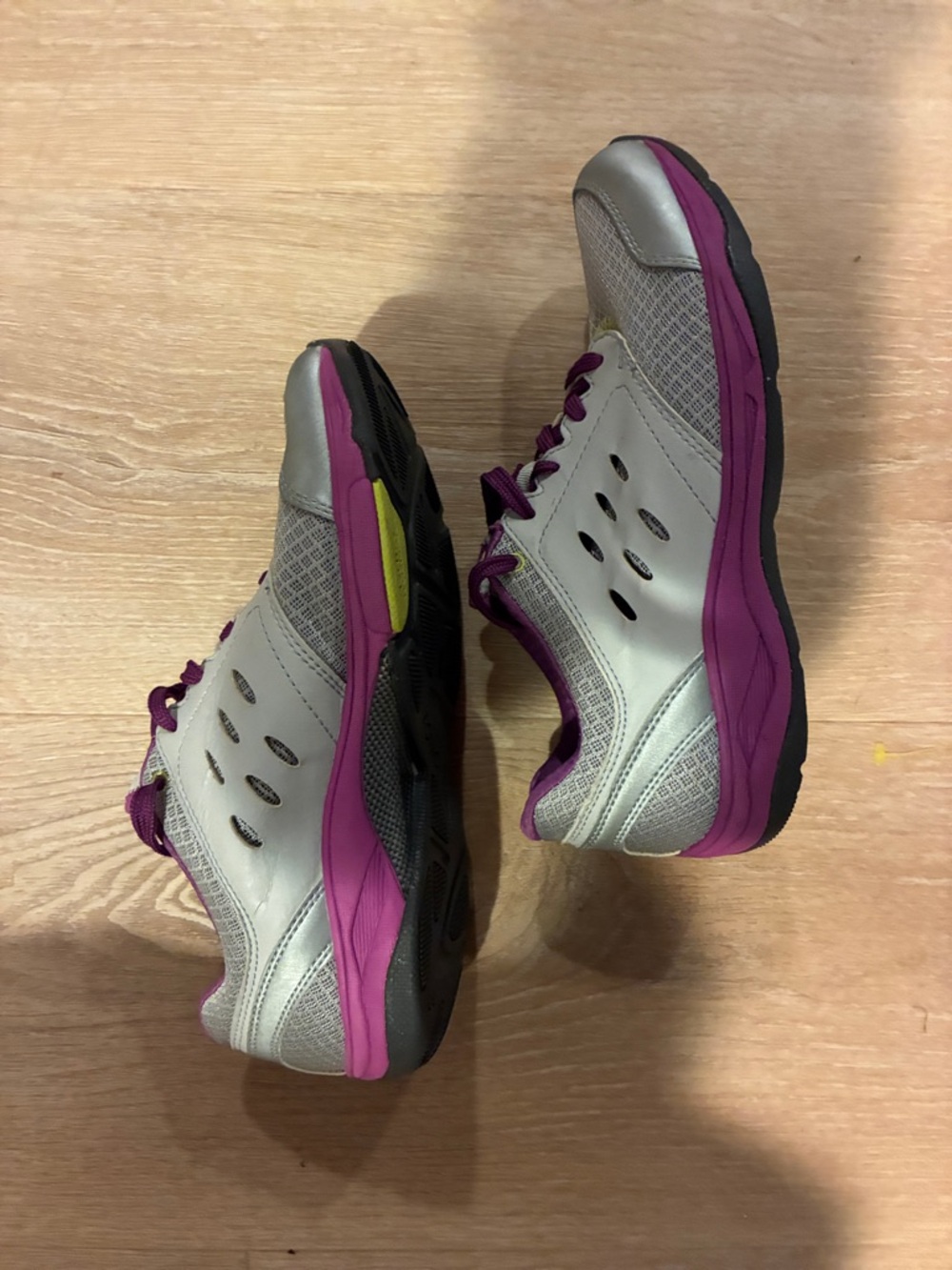 Women’s Vionic Gray Athletic Sneakers 1st Ray Technology Purple Accents Size 7. - Picture 7 of 11